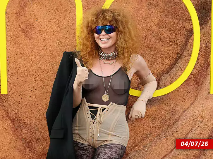 Natasha Lyonne Escorted Off Flight